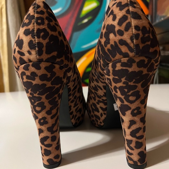 Torrid 4H Leopard Print Platform Pump Women’s 9 Wide - Picture 5 of 7